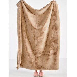 Anthropologie Aleksi Tipped Faux Fur Throw blanket - Sable